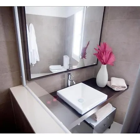 Villa Puerto Del Carmen Sleeps 7 With Pool&air Con *